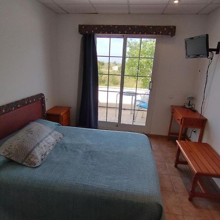 Hostal Restaurant Paca Риумар Екстериор снимка