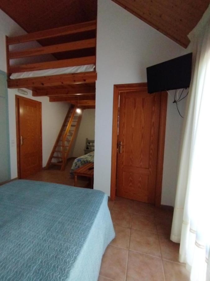 Hostal Restaurant Paca Риумар Екстериор снимка